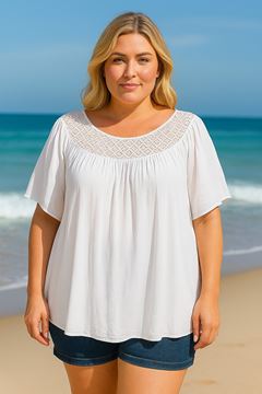Immagine di QUALITY LIGHT VISCOSE TOP WITH LACE NECKLINE